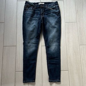 BKE Payton jeans from Buckle. Universal fit, mid rise, skinny. No distressing.